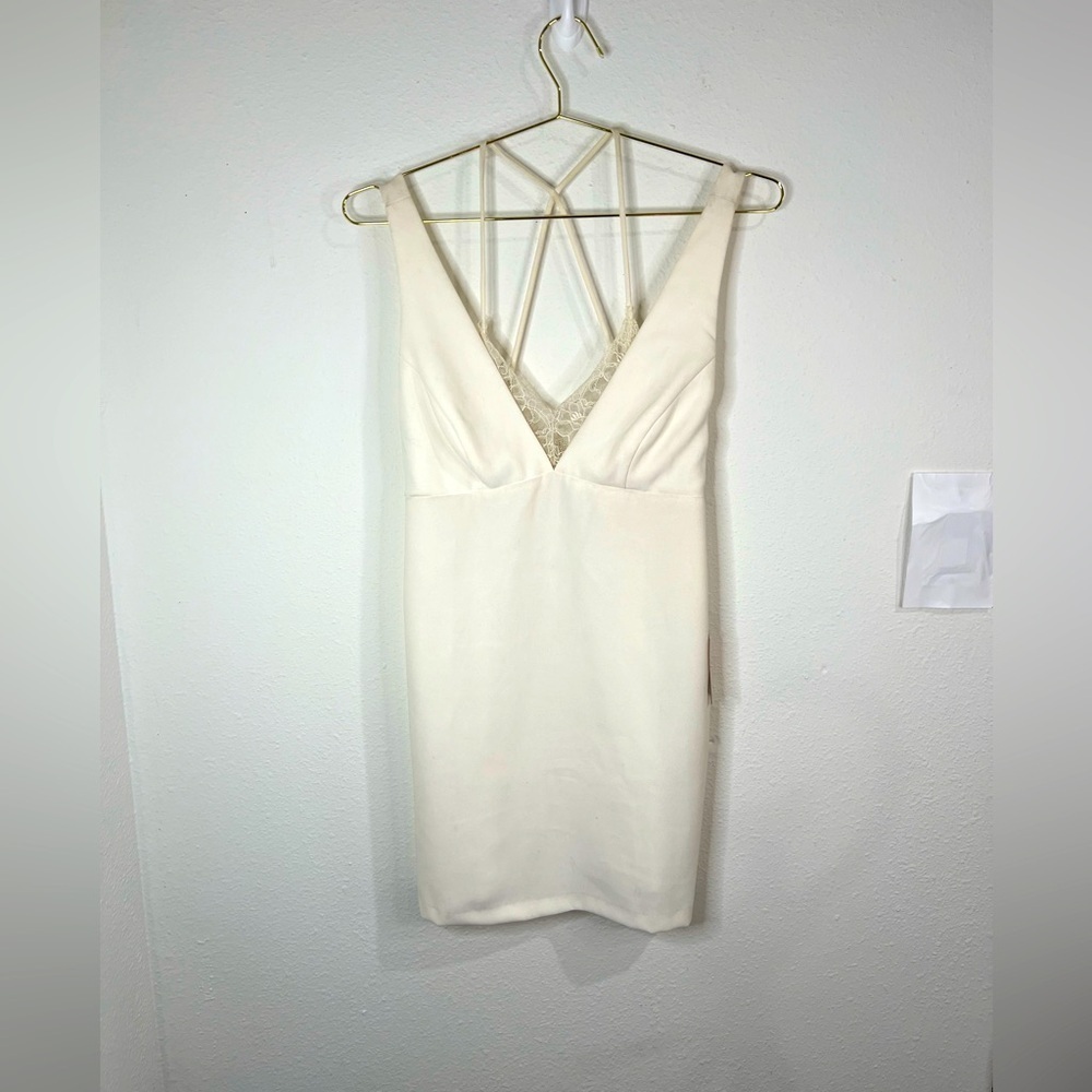 Forever 21 Women’s White Lace Mini Dress Size Small Sleeveless Back Detail 32”